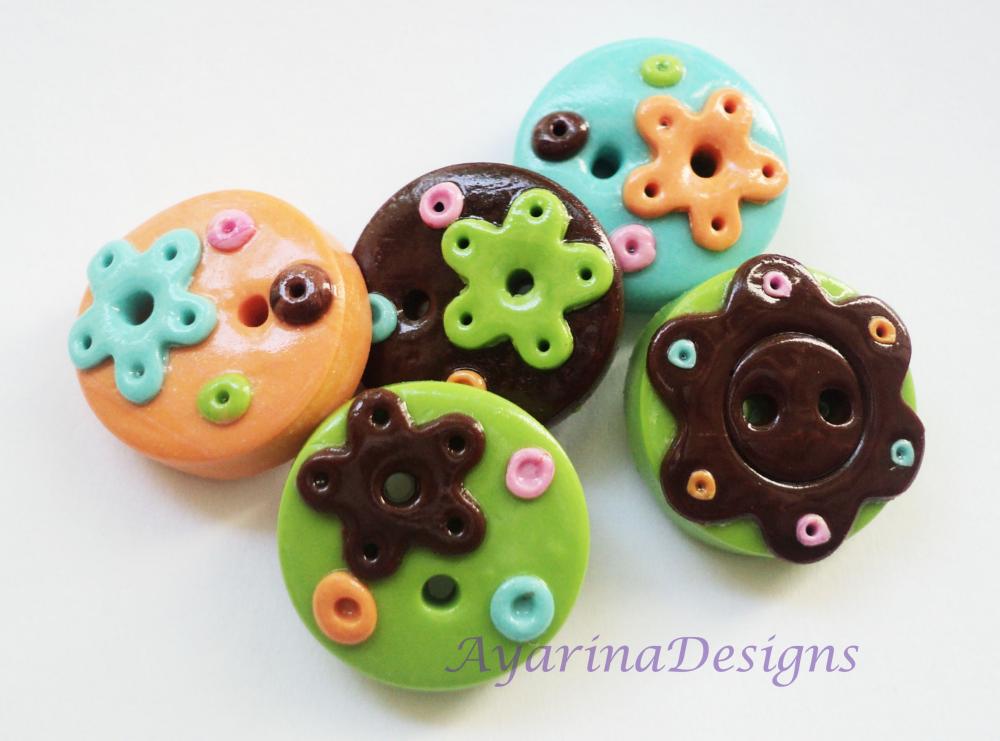 Colors and flowers - set of 5 polymer clay buttons 