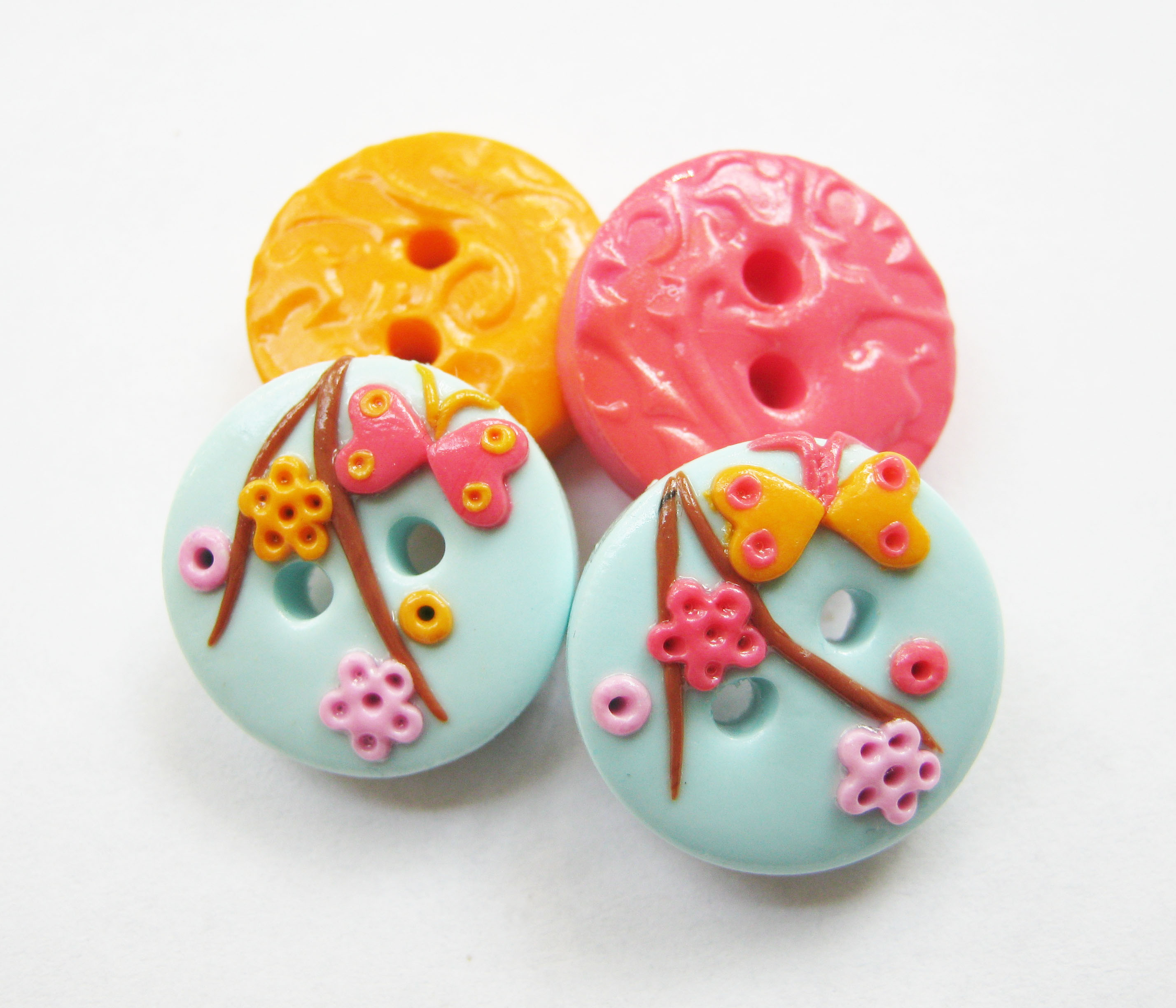 Flowers Set Of 4 Polymer Clay Buttons on Luulla